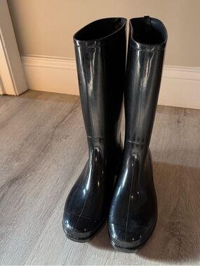 Classic Black Glossy Rain Boots